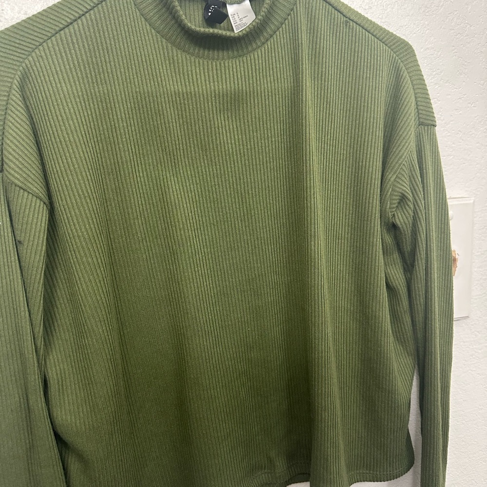 H&M Green Ribbed Knit Top - Picture 6 of 9